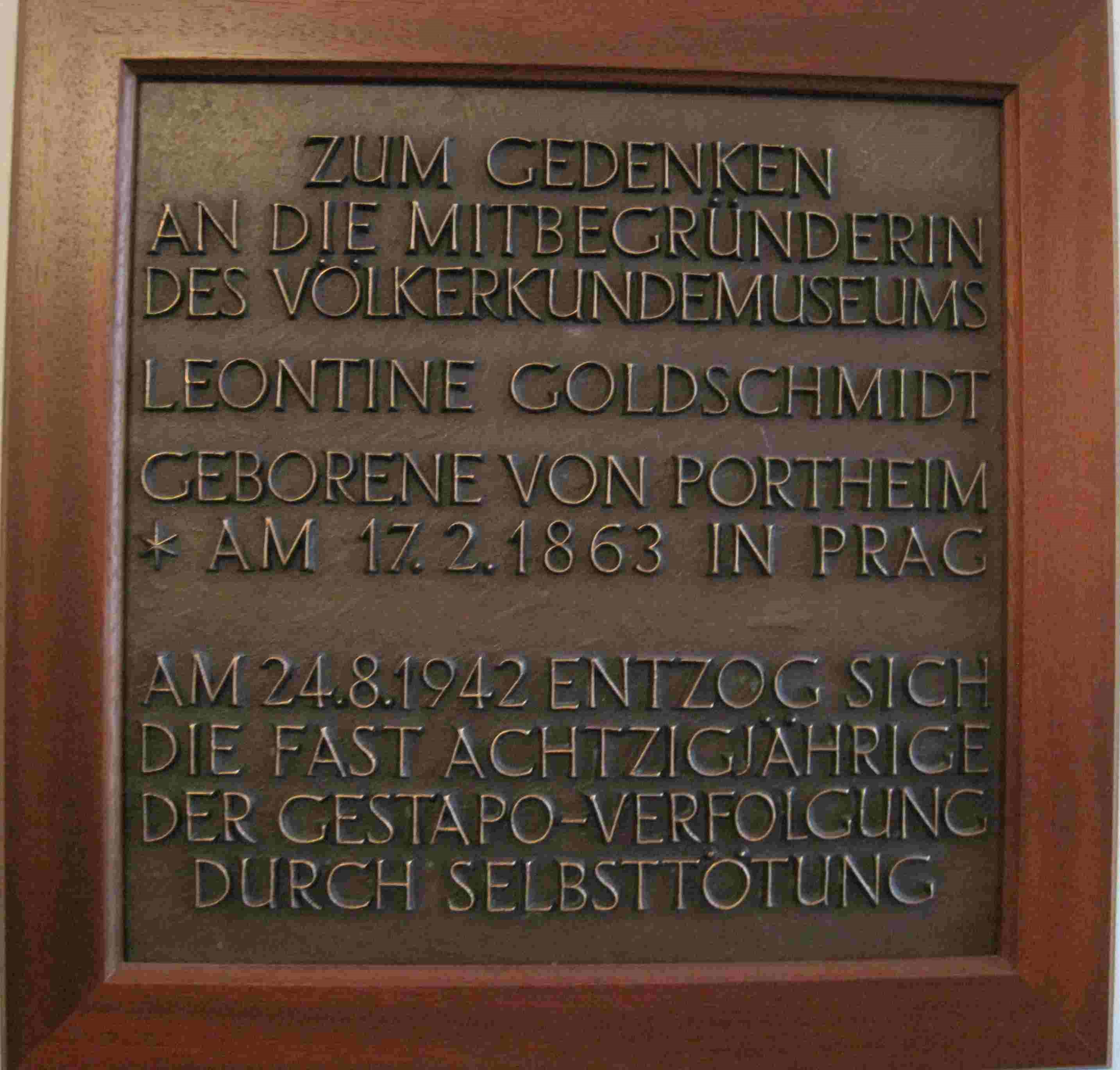 Gedenktafel für Leontine Goldschmidt im Palais Weimar