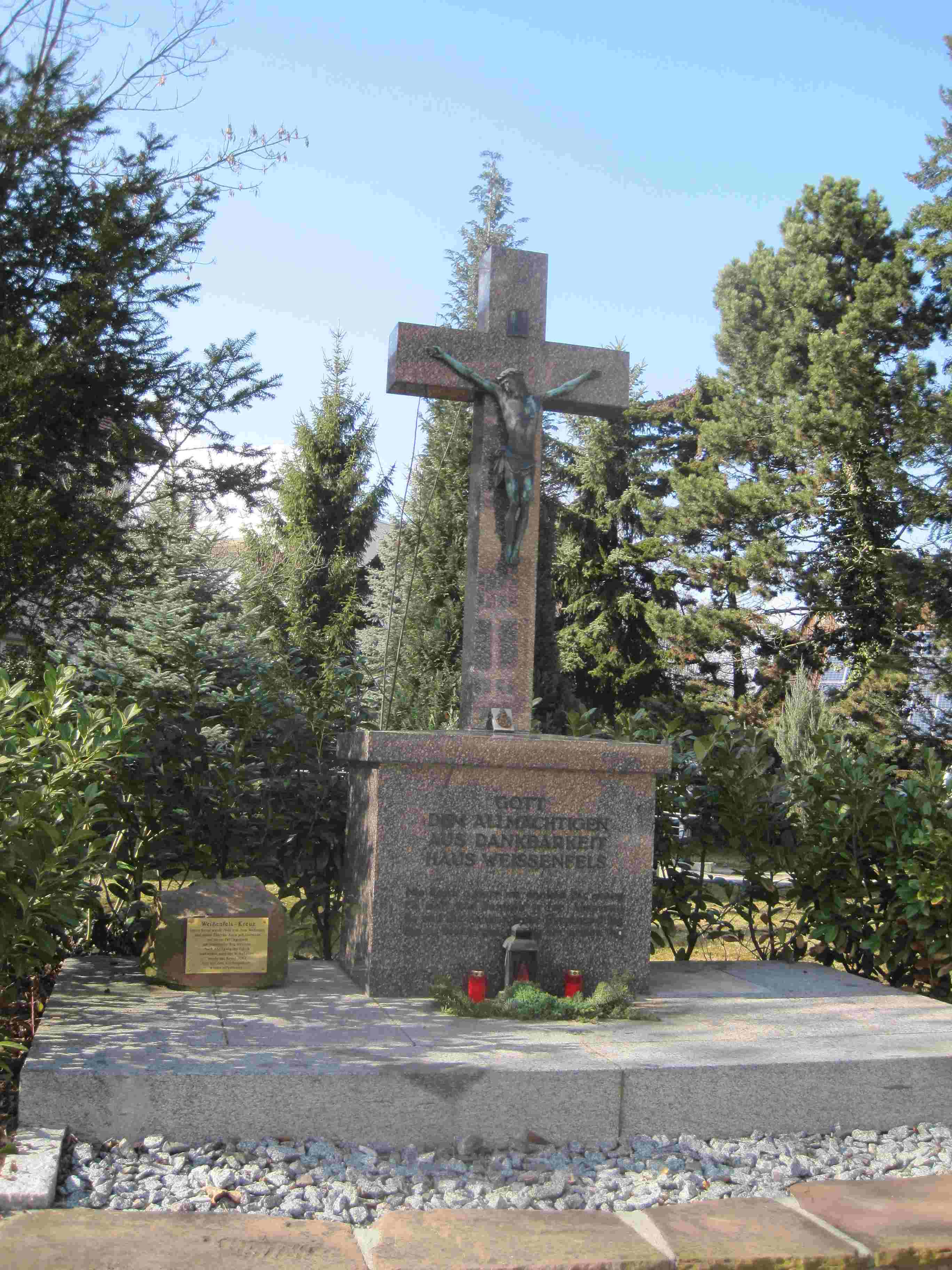 Inschrift am Weißenfels-Kreuz