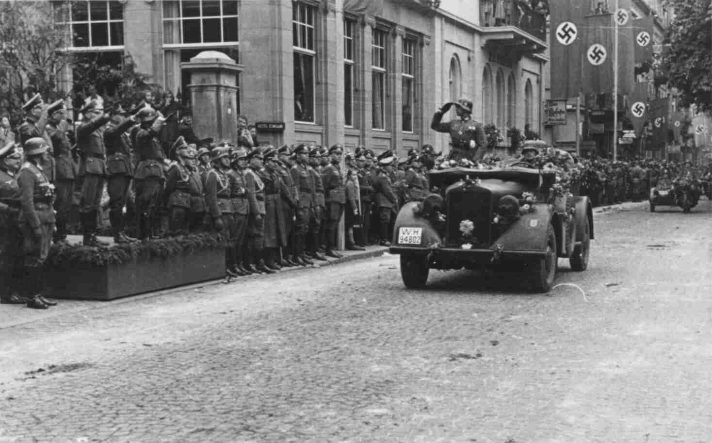 Einzug der Wehrmacht nach dem Frankreichfeldzug